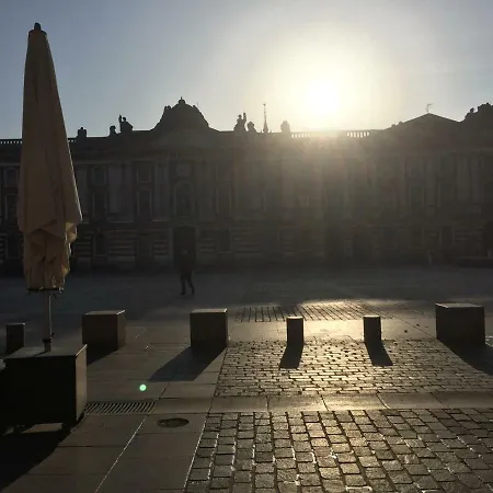 Plein Centre-jusqu'a 4 Personnes-parking Et Petit Dejeuner Inclus Apartment Toulouse